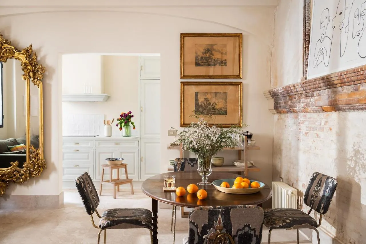 Villa Alfonso, Restored Palace House With Gardens And Monuments Views Sewilla