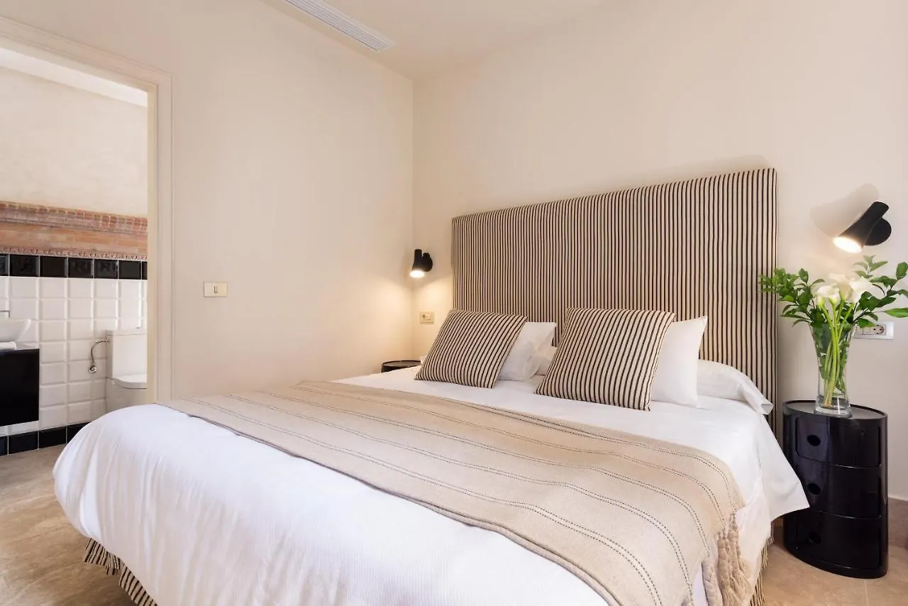 Villa Alfonso, Restored Palace House With Gardens And Monuments Views Sewilla